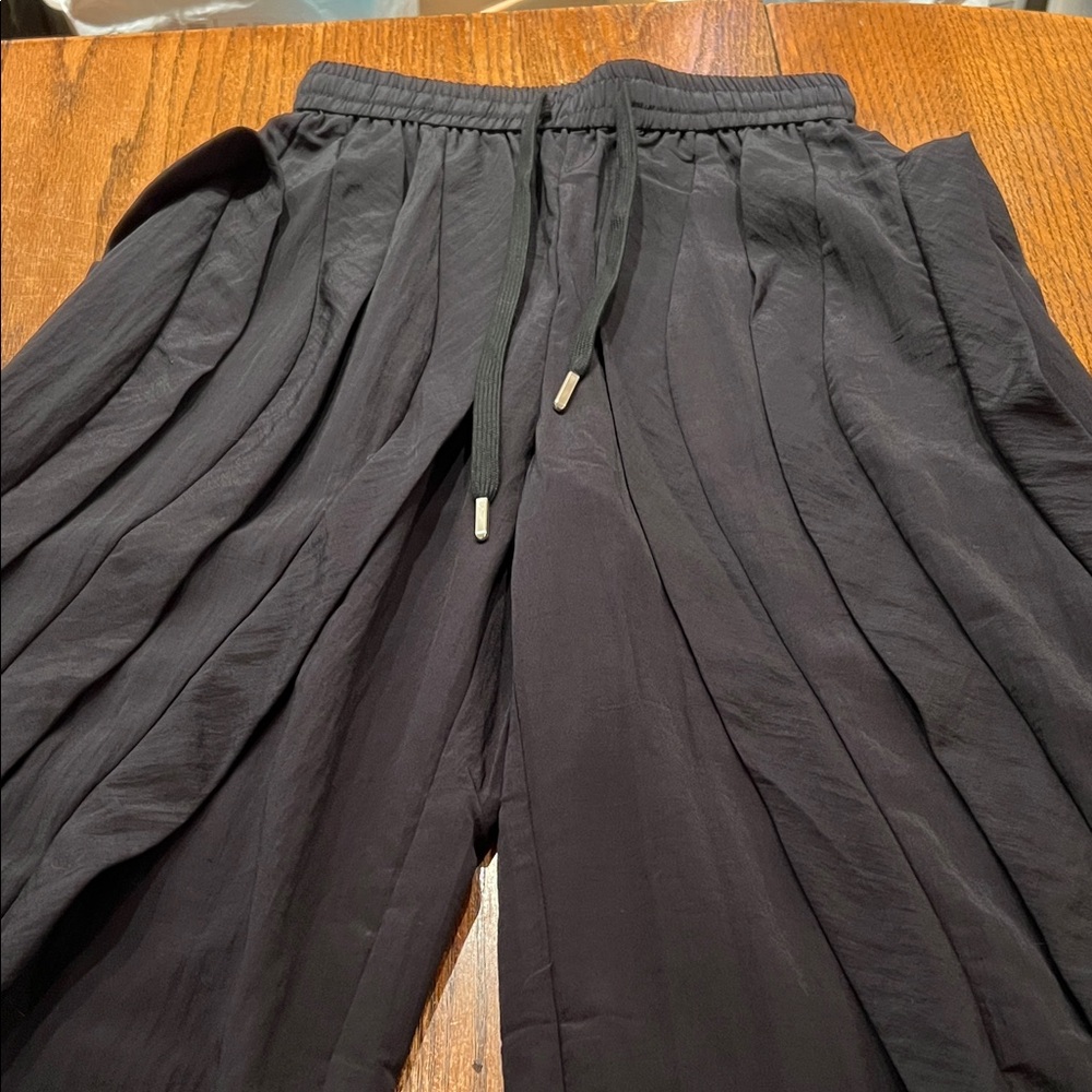 Muy Muy Black Pleated Wide-Leg Drawstring Pants Size S